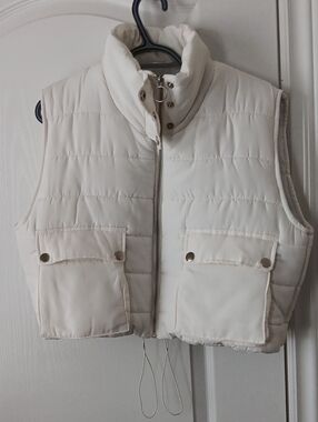 Forever 21 Cream Quilted Puffer Vest with Front Pockets